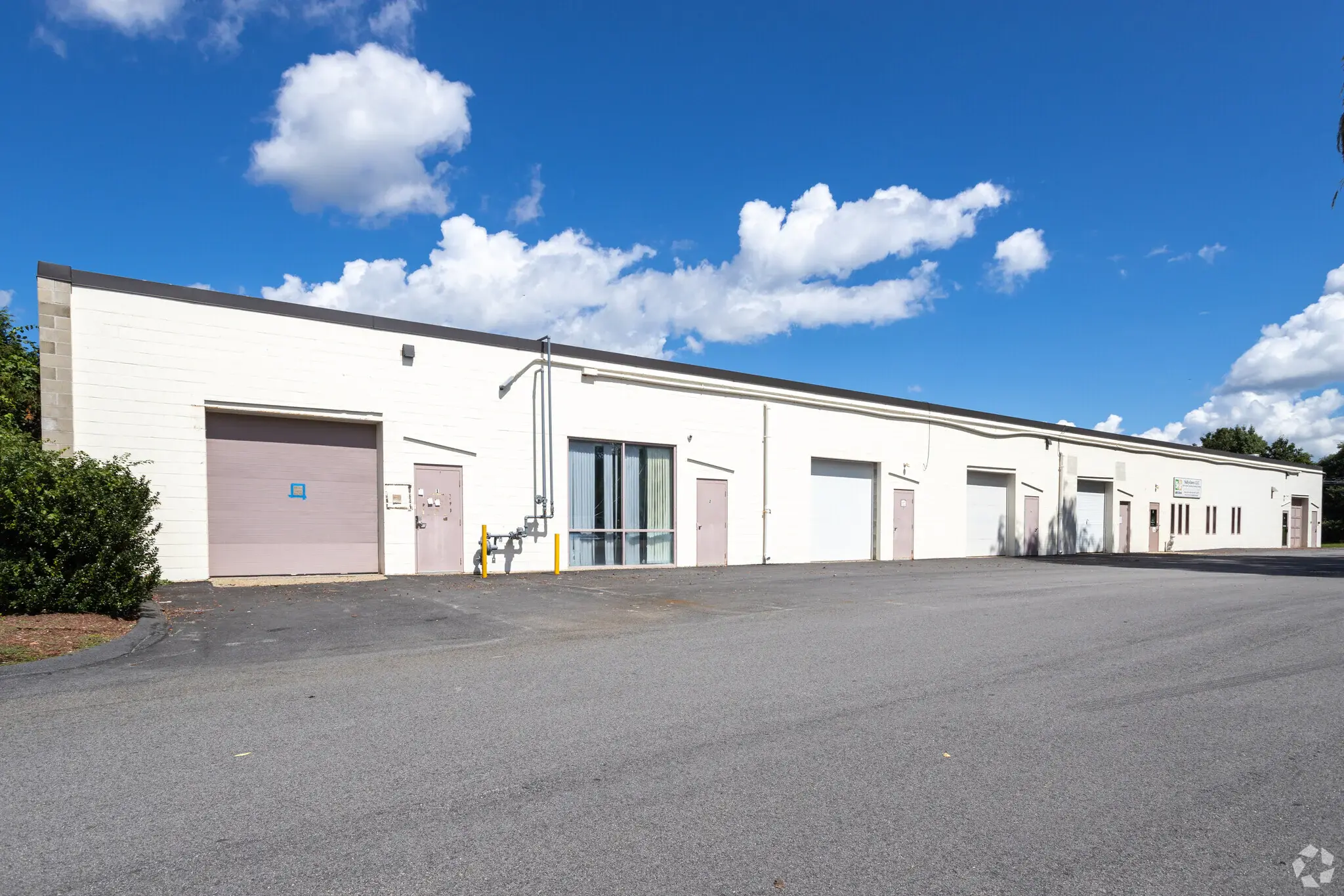 Hunneman Facilitates Acquisition of 46,869 SF Small-Bay Industrial Property in Nashua, NH
